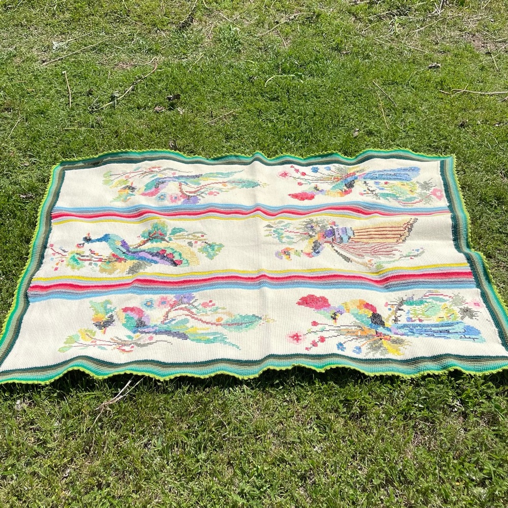 VINTAGE Peacock Bird Handmade Needlepoint Crochet Throw Blanket Afghan - Picture 10 of 11
